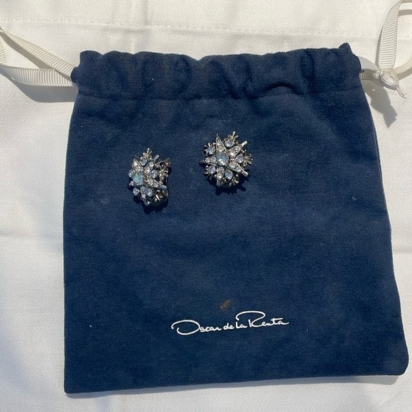 OSCAR DE LA RENTA clip on earrings - Picture 2 of 6
